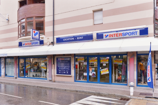 Ski rental Les Cyb les Intersport Rent