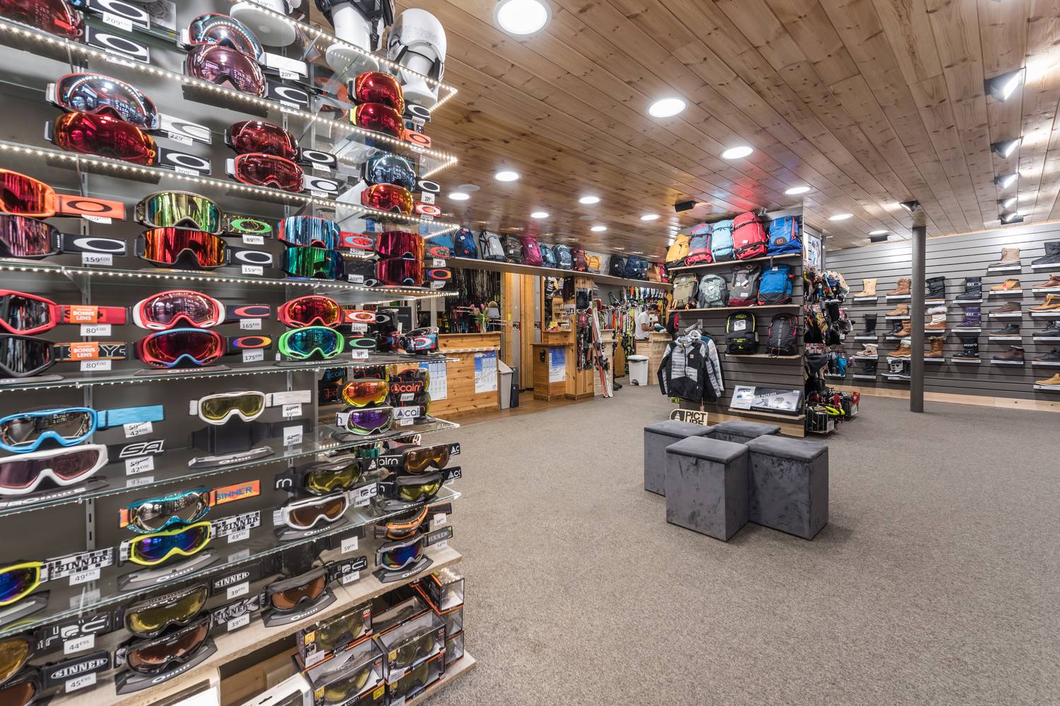 Le Miramont, magasin de location