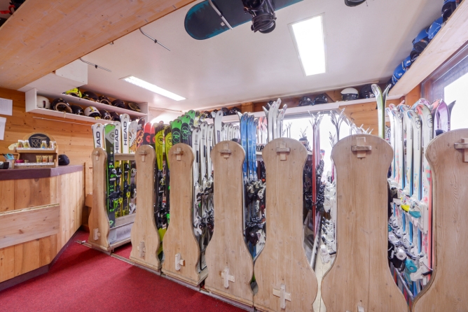 Location ski Télécabine de l'Olympe Intersport Rent Location ski Télécabine de l'Olympe Intersport Rent