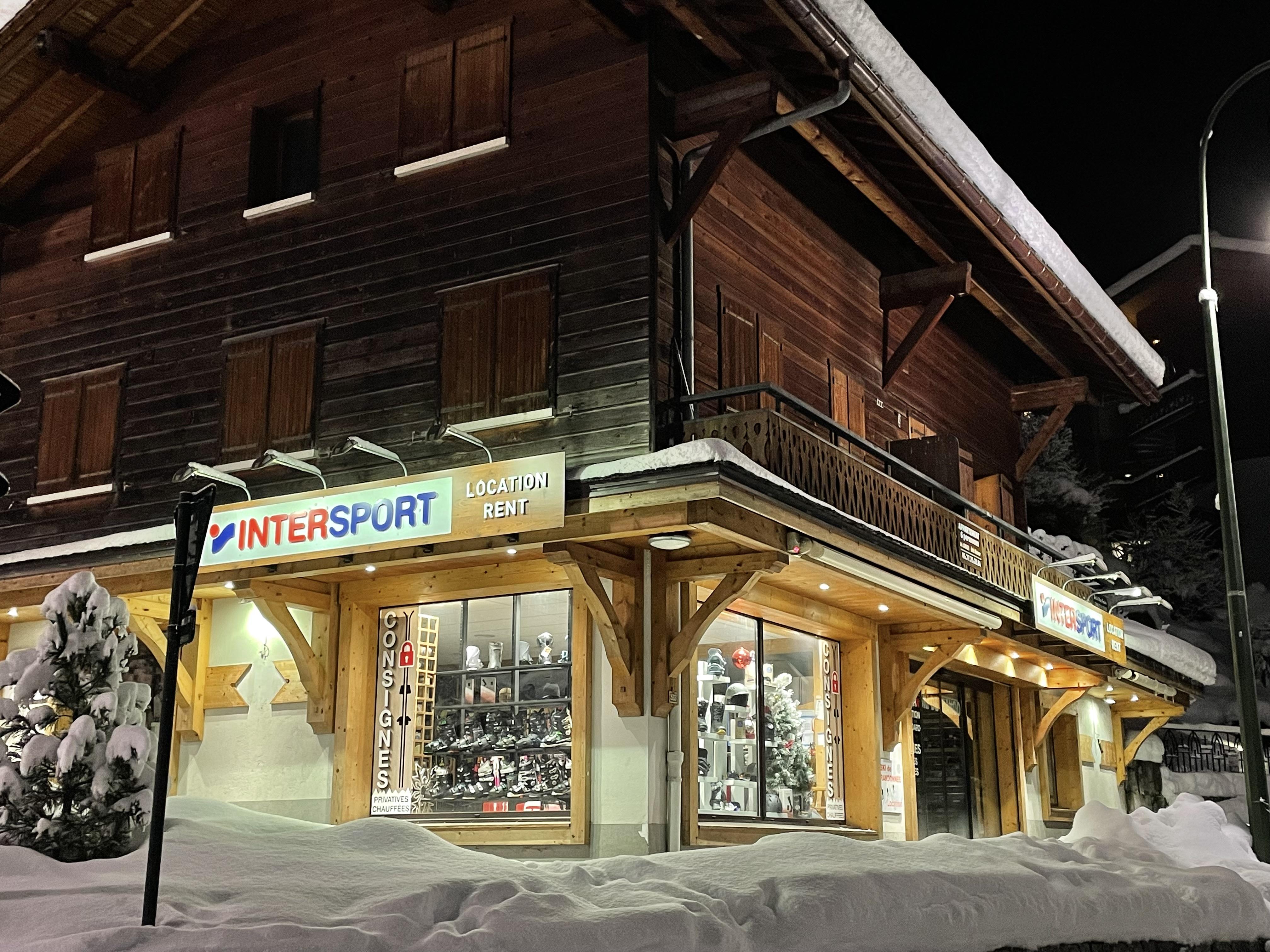 Ski rental La Clusaz Intersport Rent